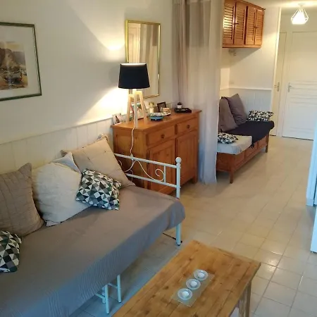 Апартаменти Tres Beau T2 Cavaliere Avec Terrasse Proche Ле-Лаванду